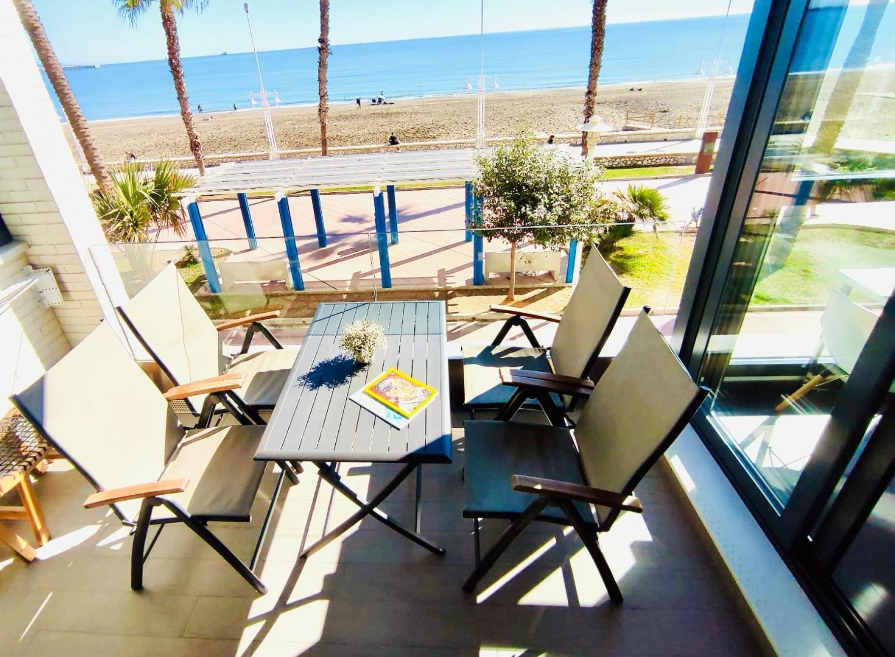 Gran Vivienda De Lujo Frente Al Mar Apartment Malaga Exterior photo