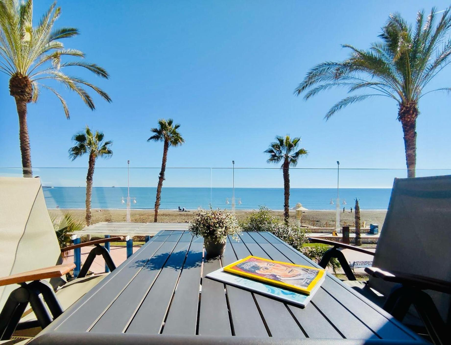 Gran Vivienda De Lujo Frente Al Mar Apartment Malaga Exterior photo