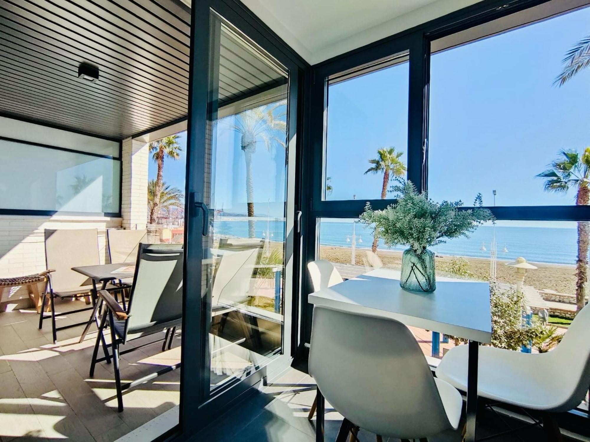 Gran Vivienda De Lujo Frente Al Mar Apartment Malaga Exterior photo